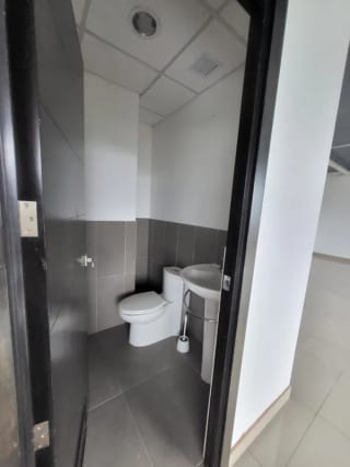 RENTO OFICINA 135MTS2 EN ZONA 15 VH2 — Oficina en Alquiler en Zona 15, Guatemala, Ciudad — miniatura 4 de 6