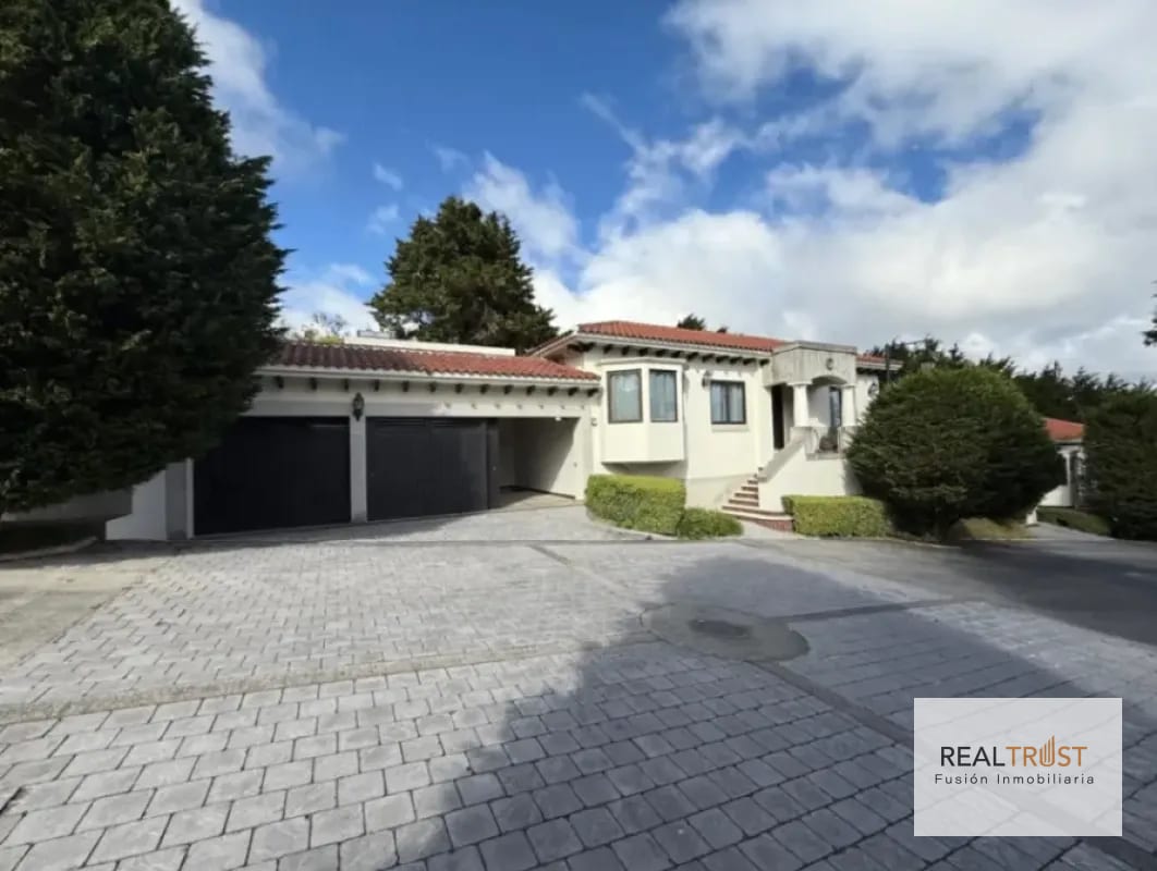 Preciosa residencia de un nivel en Lazos de Fraijanes — Casa en Venta en Lazos de Fraijanes, Carretera a El Salvador, Guatemala, Ciudad — foto 1 de 16
