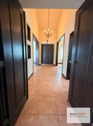 Preciosa residencia de un nivel en Lazos de Fraijanes — Casa en Venta en Lazos de Fraijanes, Carretera a El Salvador, Guatemala, Ciudad — miniatura 15 de 16
