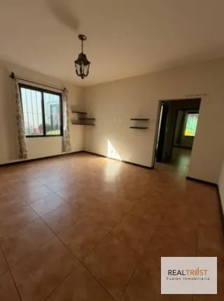 Preciosa residencia de un nivel en Lazos de Fraijanes — Casa en Venta en Lazos de Fraijanes, Carretera a El Salvador, Guatemala, Ciudad — miniatura 6 de 16