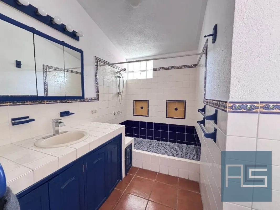 *Amplia casa en VENTA en Arrazola Panorama, Carretera a El Salvador* — Casa en Venta en Arrazola Panorama, Carretera a El Salvador, Guatemala, Ciudad — foto 3 de 16