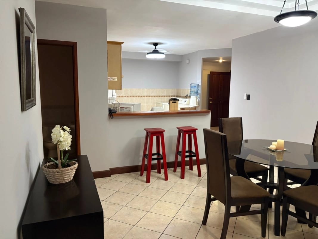 Apto Amueblado Edificio Milenia Oakland — Apartamento en Alquiler en Milenia, Zona 10, Guatemala, Ciudad — foto 10 de 10