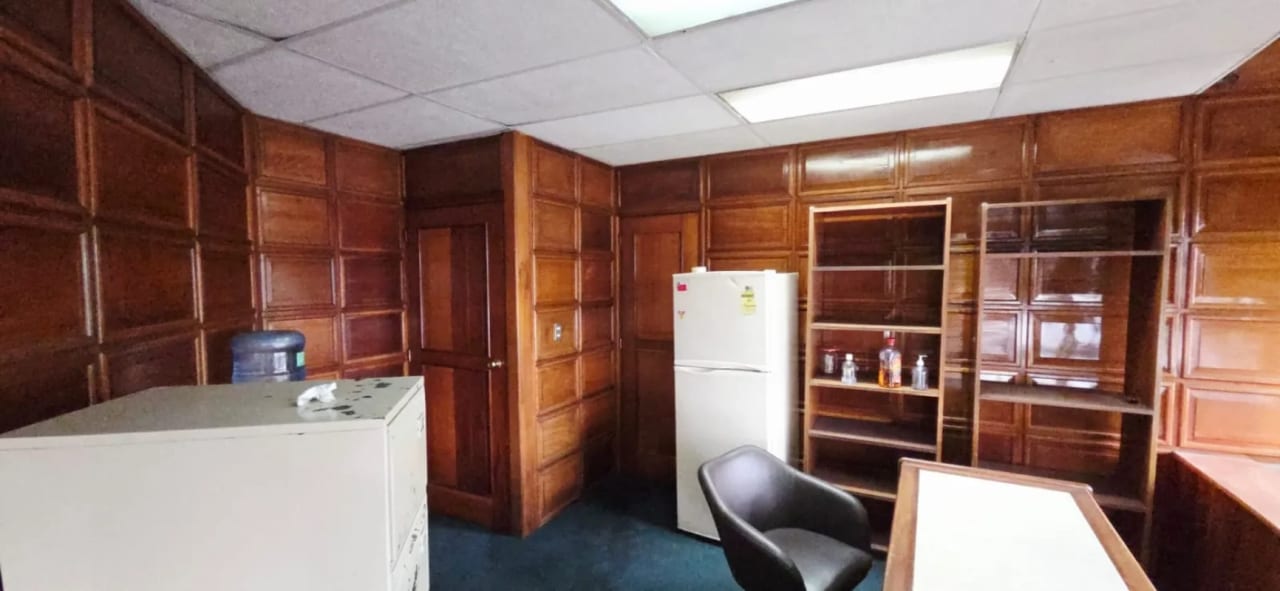 VENTA DE OFICINA EN EDIFICIO EN ZONA 4 — Oficina en Venta en Zona 4, Guatemala, Ciudad — foto 8 de 9