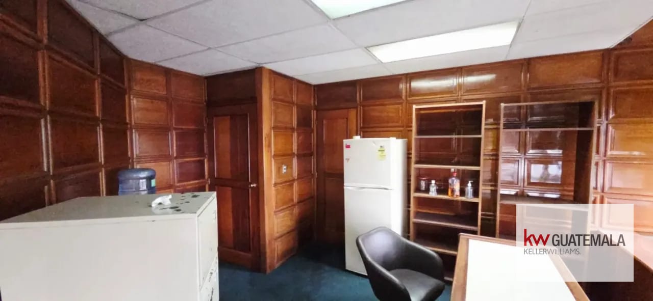 VENTA DE OFICINA EN EDIFICIO EN ZONA 4 — Oficina en Venta en Zona 4, Guatemala, Ciudad — foto 8 de 9