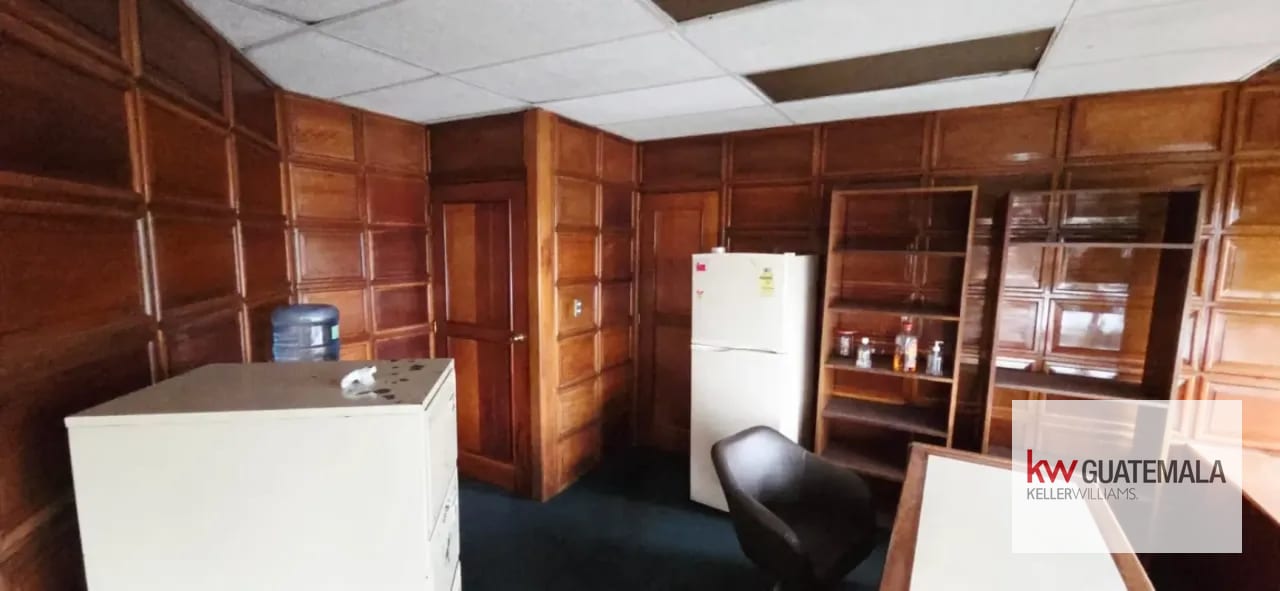 VENTA DE OFICINA EN EDIFICIO EN ZONA 4 — Oficina en Venta en Zona 4, Guatemala, Ciudad — foto 7 de 9