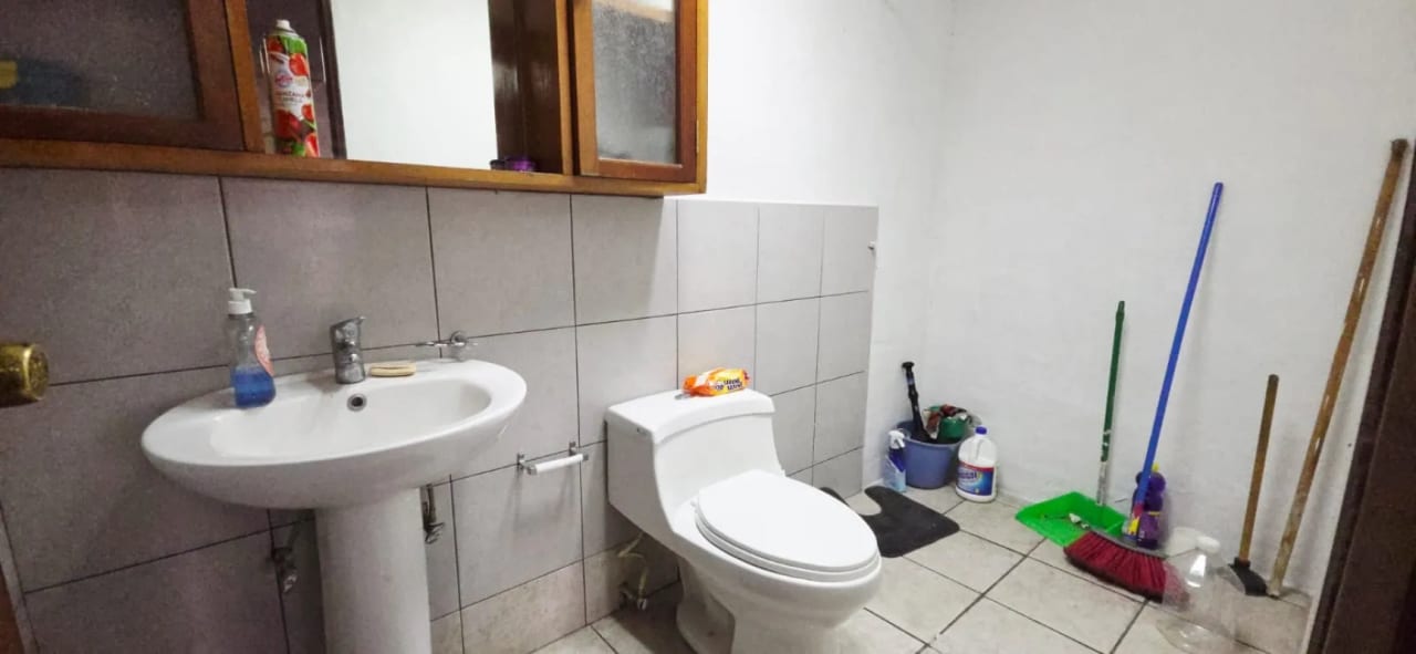 VENTA DE OFICINA EN EDIFICIO EN ZONA 4 — Oficina en Venta en Zona 4, Guatemala, Ciudad — foto 6 de 9