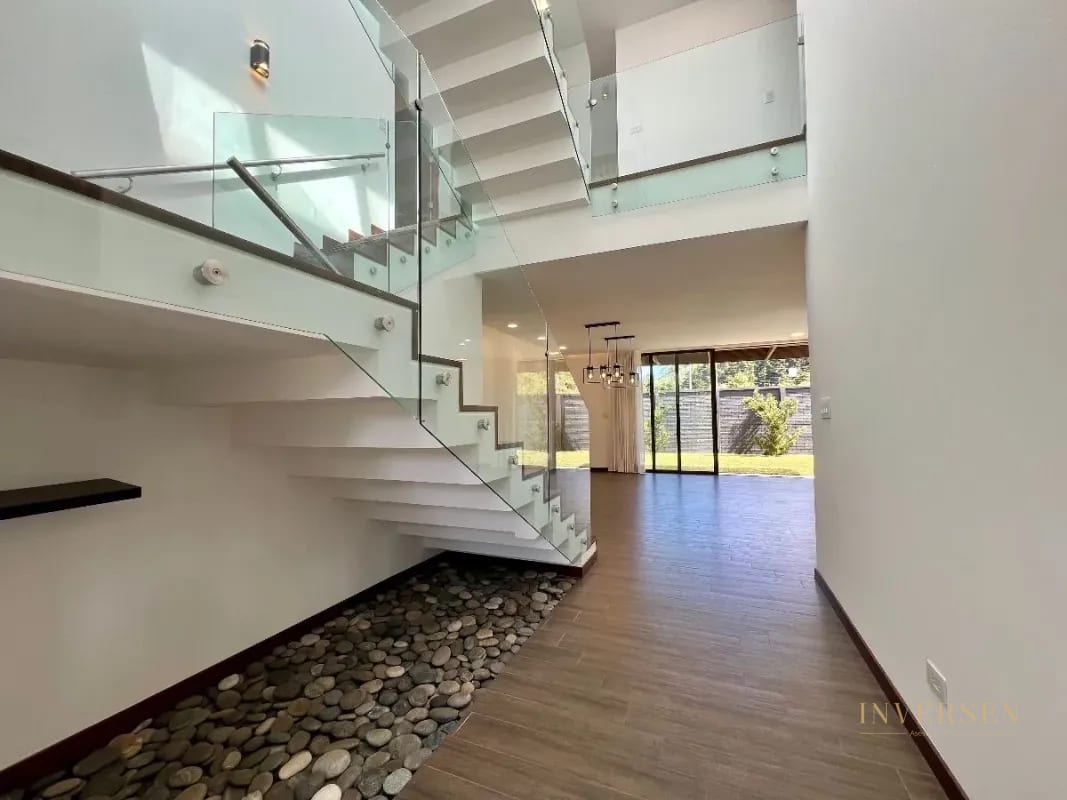 Casa en renta o venta en Residencias Concepción — Casa en Alquiler en Carretera a El Salvador, Guatemala, Ciudad — foto 10 de 11
