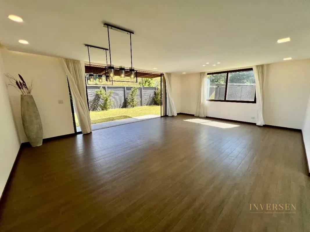 Casa en renta o venta en Residencias Concepción — Casa en Alquiler en Carretera a El Salvador, Guatemala, Ciudad — foto 9 de 11