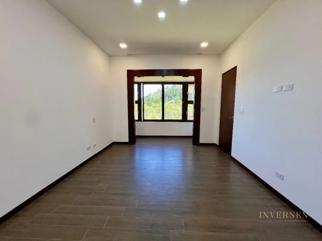 Casa en renta o venta en Residencias Concepción — Casa en Alquiler en Carretera a El Salvador, Guatemala, Ciudad — foto 3 de 11