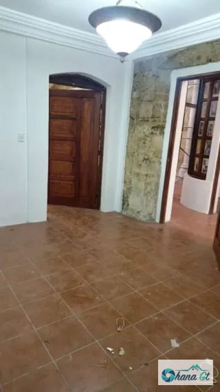 HERMOSA CASA COLONIAL EN RENTA EN ZONA 1, EXCELENTE UBICACIÓN — Casa en Alquiler en Zona 1, Guatemala, Ciudad — miniatura 4 de 13