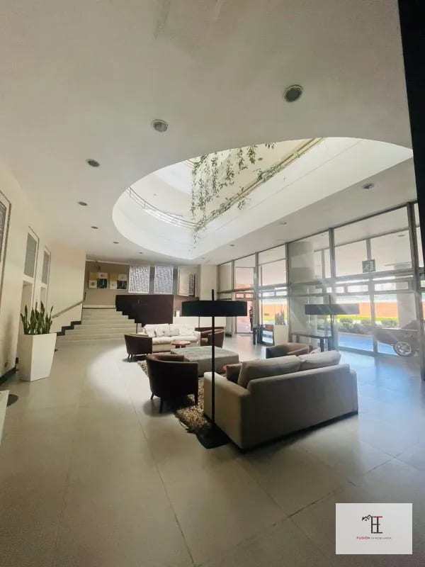 VENDO LINDO APARTAMENTO DE 1 HABITACIÓN EN ZONA 10 A UNA CUADRA DE LA 20 CALLE — Apartamento en Venta en Jardines del Acueducto, Zona 10, Guatemala, Ciudad — foto 3 de 7