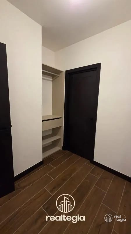 APARTAMENTO EN LIRIOS DE CAYALÁ ZONA 16 — Apartamento en Venta en Zona 16, Guatemala, Ciudad — foto 9 de 13