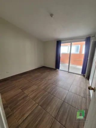 Casa en Venta Pinabetes Carretera al Salvador — Casa en Venta en Carretera a El Salvador, Guatemala, Ciudad — miniatura 2 de 17
