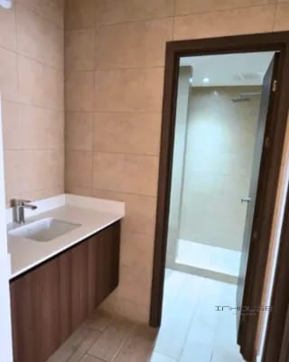 CASA EN VENTA ZONA 16 SAN ISIDRO DE TRES NIVELES — Casa en Venta en Zona 16, Guatemala, Ciudad — miniatura 5 de 10