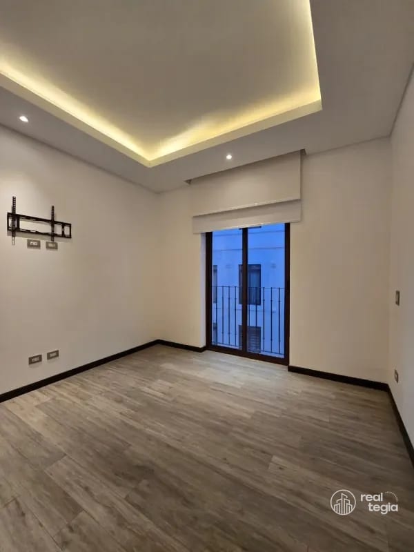 APARTAMENTO EN LIRIOS DE CAYALÁ ZONA 16 — Apartamento en Alquiler en Zona 16, Guatemala, Ciudad — foto 15 de 16