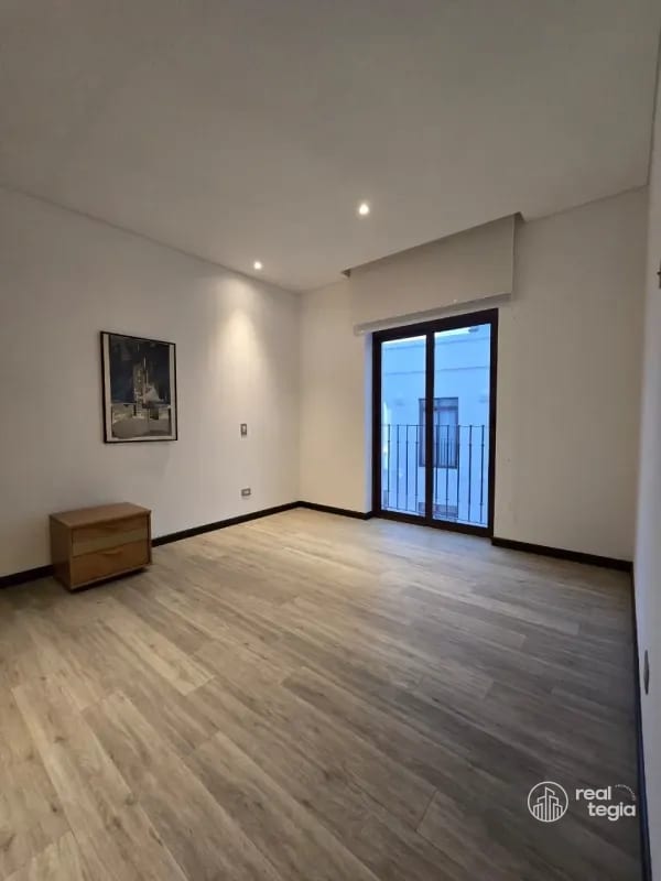 APARTAMENTO EN LIRIOS DE CAYALÁ ZONA 16 — Apartamento en Alquiler en Zona 16, Guatemala, Ciudad — foto 12 de 16