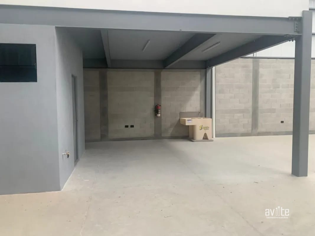 Bodega en alquiler, Empresarial Villa Canales $2,675.00 IVA y manto incluido — Bodega / Ofibodega en Alquiler en Villa Canales, Guatemala, Ciudad — foto 2 de 7