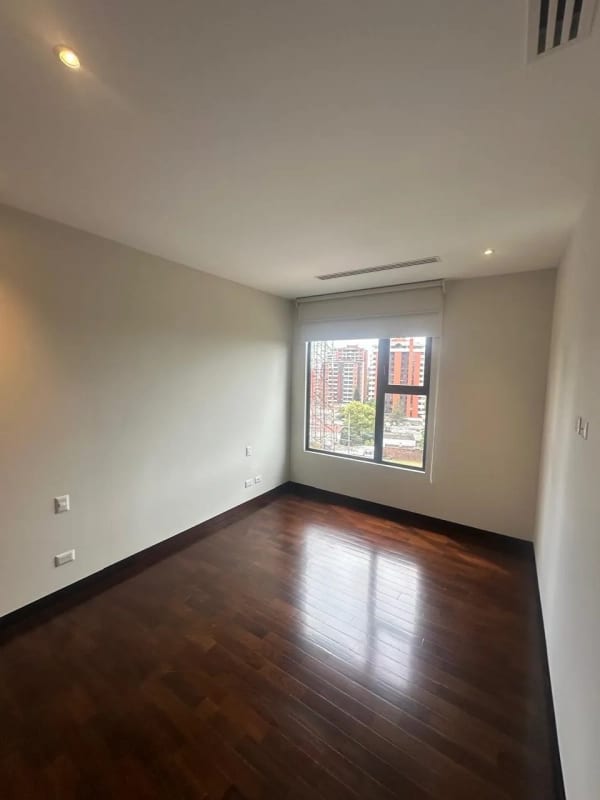 Apartamento en Aquiler Santa Inés del Parque Z14 — Apartamento en Alquiler en Zona 14, Guatemala, Ciudad — foto 3 de 13