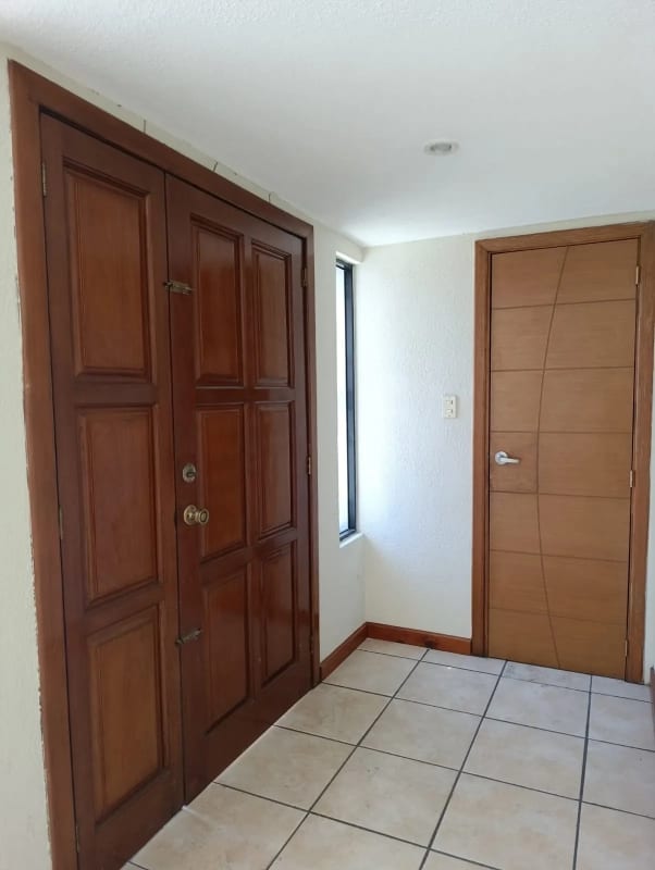 Se vende casa en San Remo, a la par de SanKris Mall, Ciudad San Cristóbal — Casa en Venta en Zona 8 Mixco, Guatemala, Ciudad — foto 1 de 17