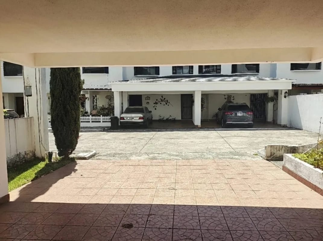 Se vende casa en San Remo, a la par de SanKris Mall, Ciudad San Cristóbal — Casa en Venta en Zona 8 Mixco, Guatemala, Ciudad — foto 14 de 17