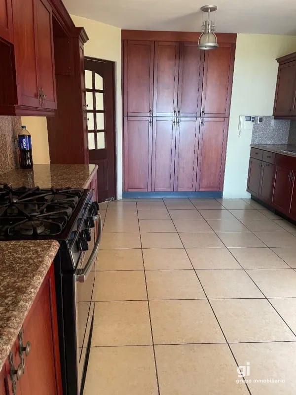 Hermosa casa en renta en lindo condominio z15 — Casa en Alquiler en Zona 15, Guatemala, Ciudad — foto 9 de 11