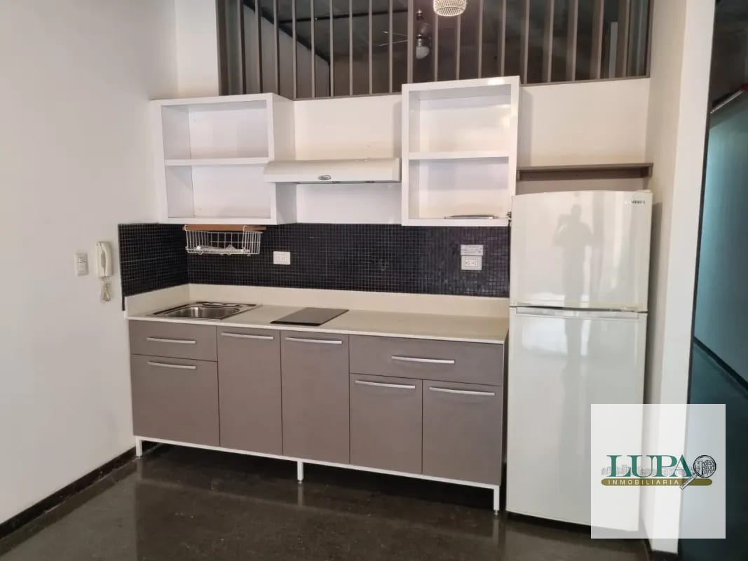 Apartamento con Jardín en edificio 4-36 Zona 4 — Apartamento en Alquiler en Cuatro 36, Zona 4, Guatemala, Ciudad — foto 1 de 6