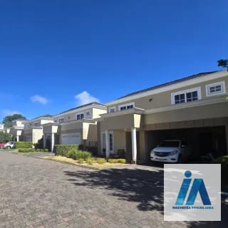 CASA EN ALQUILER📍 Condominio Villas de Entreverdes, Km. 19 Fraijanes — Casa en Alquiler en Fraijanes, Carretera a El Salvador, Guatemala, Ciudad — miniatura 1 de 17