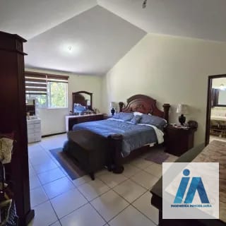 CASA EN ALQUILER📍 Condominio Villas de Entreverdes, Km. 19 Fraijanes — Casa en Alquiler en Fraijanes, Carretera a El Salvador, Guatemala, Ciudad — miniatura 7 de 17