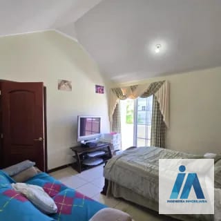 CASA EN ALQUILER📍 Condominio Villas de Entreverdes, Km. 19 Fraijanes — Casa en Alquiler en Fraijanes, Carretera a El Salvador, Guatemala, Ciudad — miniatura 6 de 17