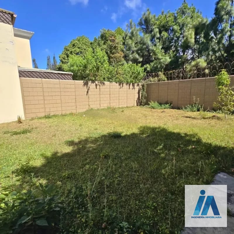 CASA EN ALQUILER📍 Condominio Villas de Entreverdes, Km. 19 Fraijanes — Casa en Alquiler en Fraijanes, Carretera a El Salvador, Guatemala, Ciudad — foto 2 de 17