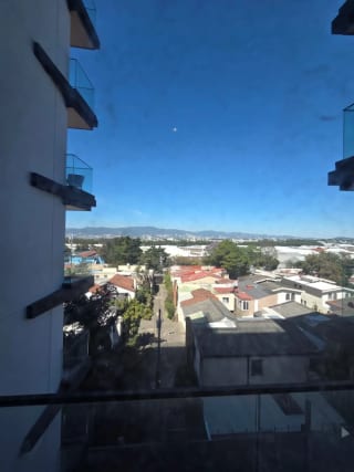 Alquilo apartamento por 6 u 8 meses Z 13 a una cuadra de Las Americas — Apartamento en Alquiler en Zona 14, Guatemala, Ciudad — miniatura 1 de 15
