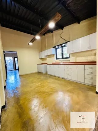 Rento casa pequeña ecológica en Km.16 Calle Olmeca, ambiente verde,  muy privado y tranquilo ideal para Negocio a puerta cerrada — Oficina en Alquiler en Carretera a El Salvador, Guatemala, Ciudad — miniatura 2 de 7