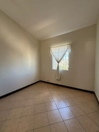 Valle del Sol /Casa en venta dentro de colonia con seguridad — Casa en Venta en Zona 4 Mixco, Guatemala, Ciudad — miniatura 3 de 17