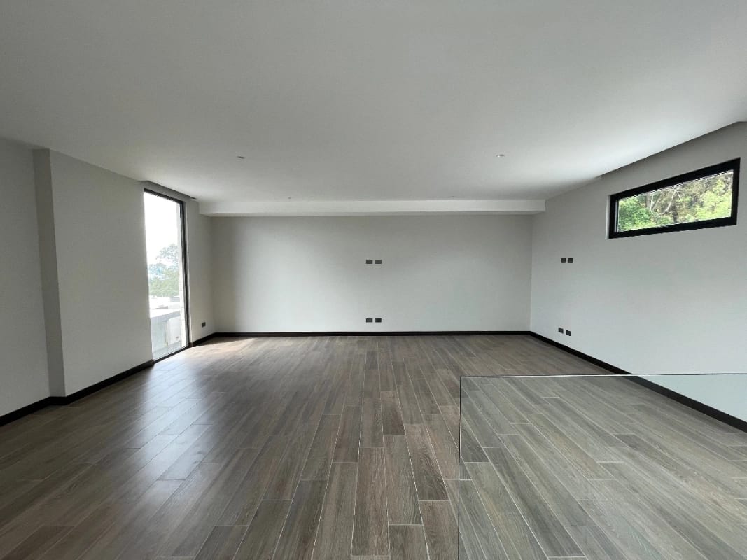 CASA VENTA NUEVA KM 9 CAES FRENTE A HOTEL HILTON 317 MTS2 , 4 DORMITORIOS, DESNIVELES, $715,000 OPCIÓN A RENTA $2,900 — Casa en Venta en Carretera a El Salvador, Guatemala, Ciudad — foto 5 de 13