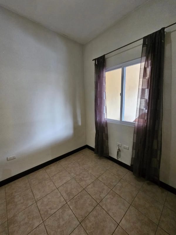 VENDO CASA EN BOSQUES DE ARRAZOLA CAES — Casa en Venta en Bosques de Arrazola, Carretera a El Salvador, Guatemala, Ciudad — foto 7 de 17