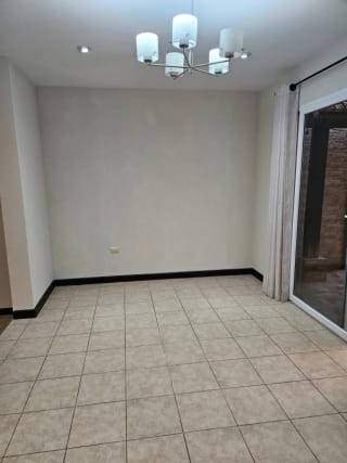 VENDO CASA EN BOSQUES DE ARRAZOLA CAES — Casa en Venta en Bosques de Arrazola, Carretera a El Salvador, Guatemala, Ciudad — miniatura 3 de 17