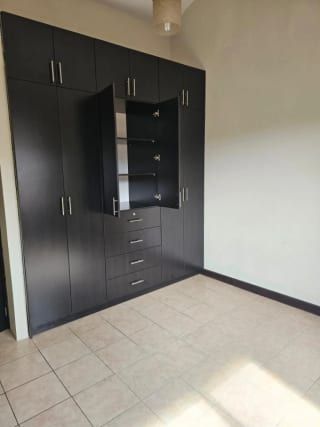 VENDO CASA EN BOSQUES DE ARRAZOLA CAES — Casa en Venta en Bosques de Arrazola, Carretera a El Salvador, Guatemala, Ciudad — miniatura 2 de 17