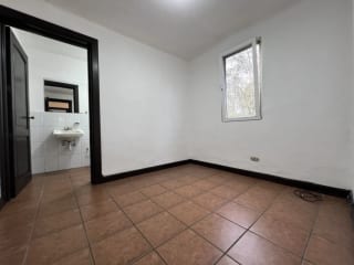 Alquiler amplia casa Km 13.5 Carr. El Salvador | Villas del Campo — Casa en Alquiler en Villas del Campo, Carretera a El Salvador, Guatemala, Ciudad — miniatura 11 de 17