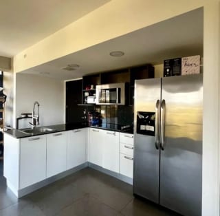 Apartamento amueblado en Renta! Zona 10 Fabra — Apartamento en Alquiler en Zona 10, Guatemala, Ciudad — miniatura 1 de 5