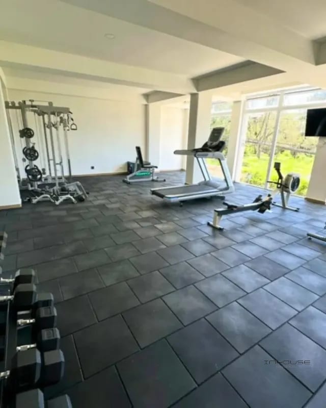 APARTAMENTO EN VENTA ZONA 16 -LARES- EN PRIMER NIVEL CON JARDIN — Apartamento en Venta en Zona 16, Guatemala, Ciudad — foto 2 de 11