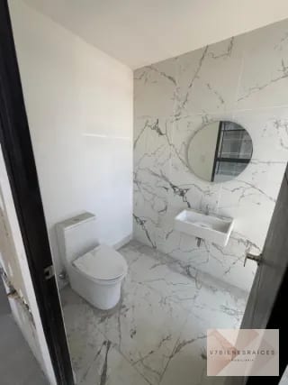 NIVEL COMPLETO TABICADO EN RENTA PARA HOSPITAL U OFICINAS ZONA 10 — Clínica en Alquiler en Zona 10, Guatemala, Ciudad — miniatura 9 de 15