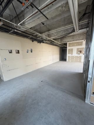 Nivel Completo Tabicado en Renta para Hospital u Oficinas Zona 10 — Clínica en Alquiler en Zona 10, Guatemala, Ciudad — miniatura 5 de 15
