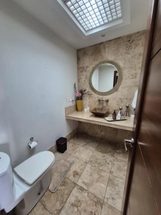 Amplio y lujoso apartamento en venta! A pocos metros de La Estación zona 10. — Apartamento en Venta en Mirafiori, Zona 10, Guatemala, Ciudad — miniatura 4 de 12