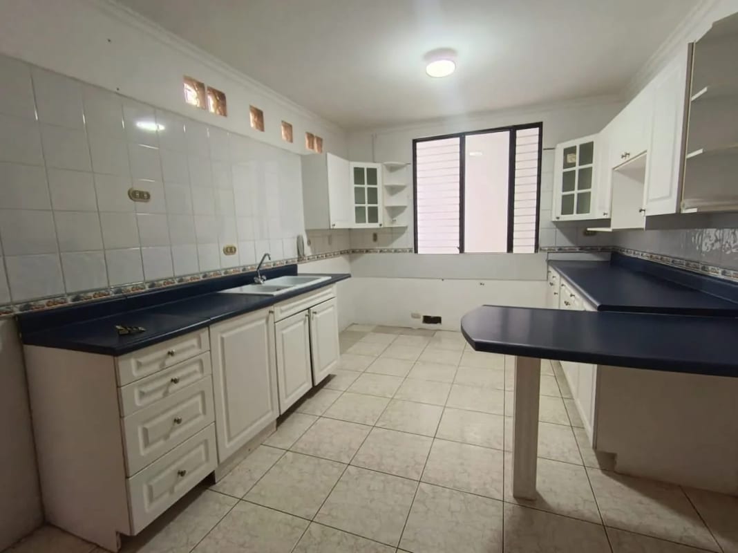 CASA EN RENTA, CONDOMINIO SOL DE BARI, CARRETERA A SAN JOSÉ PINULA — Casa en Alquiler en San José Pinula, Guatemala, Ciudad — foto 14 de 17