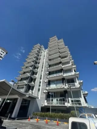 Apartamento en renta ATRIUM zona 10 — Apartamento en Alquiler en Atrium, Zona 10, Guatemala, Ciudad — miniatura 1 de 13