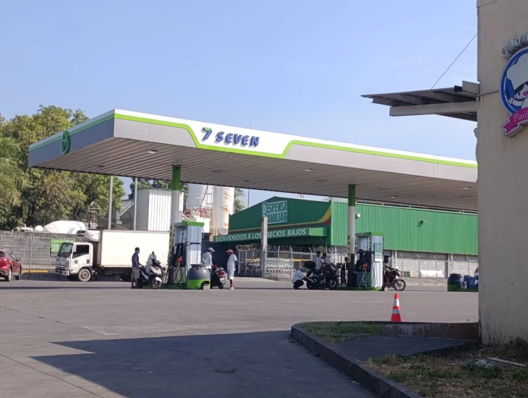 Rento terreno en Escuintla a largo plazo, pegado a la Despensa Familiar — Terreno en Alquiler en Palín, Escuintla — foto 1 de 9