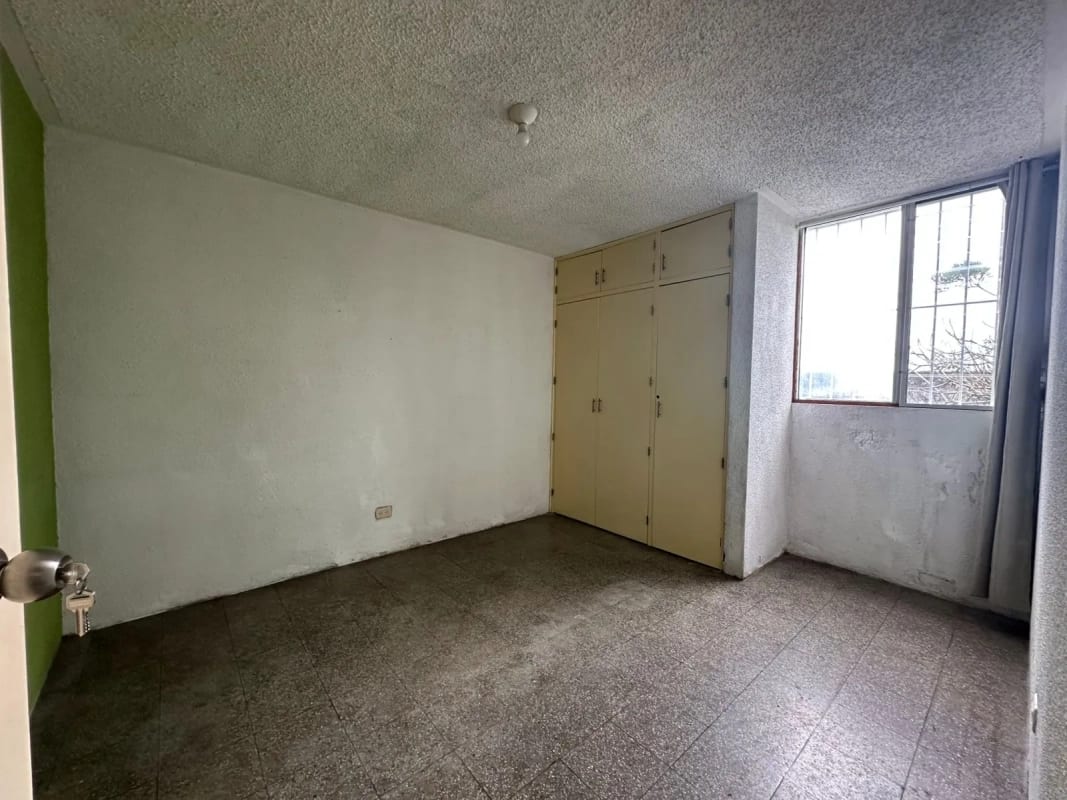 VENTA CASA DE UN NIVEL EN ZONA 13, FINAL AVE HINCAPIE — Casa en Venta en Zona 13, Guatemala, Ciudad — foto 5 de 17