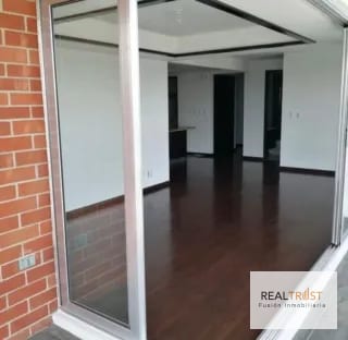 EN RENTA APTO EDIFICIO NUEVA CALEDONIA ZONA 16 — Apartamento en Alquiler en Caledonia, Zona 16, Guatemala, Ciudad — miniatura 6 de 17