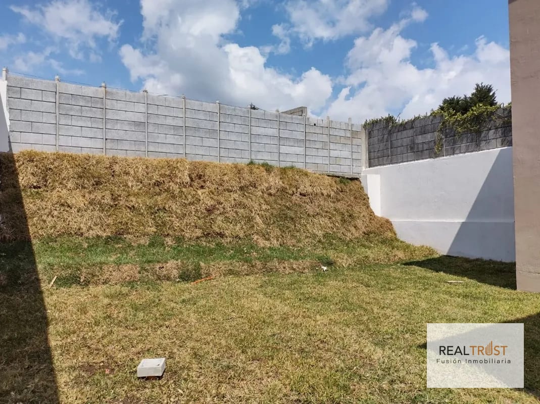 CASA EN RENTA LA FONTANA — Casa en Alquiler en La Fontana I, Carretera a El Salvador, Guatemala, Ciudad — foto 12 de 16