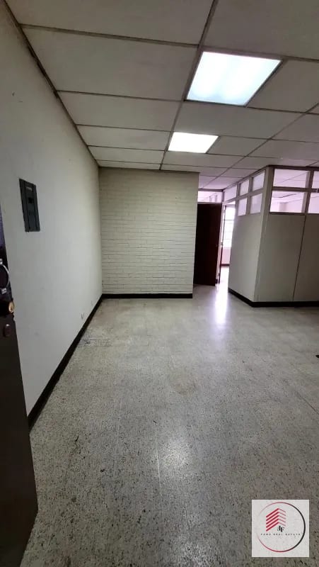 ALQUILER DE OFICINA DE 56 M2 EN ZONA 1 EDIFICIO EJECUTIVO — Oficina en Alquiler en Zona 1, Guatemala, Ciudad — foto 8 de 13